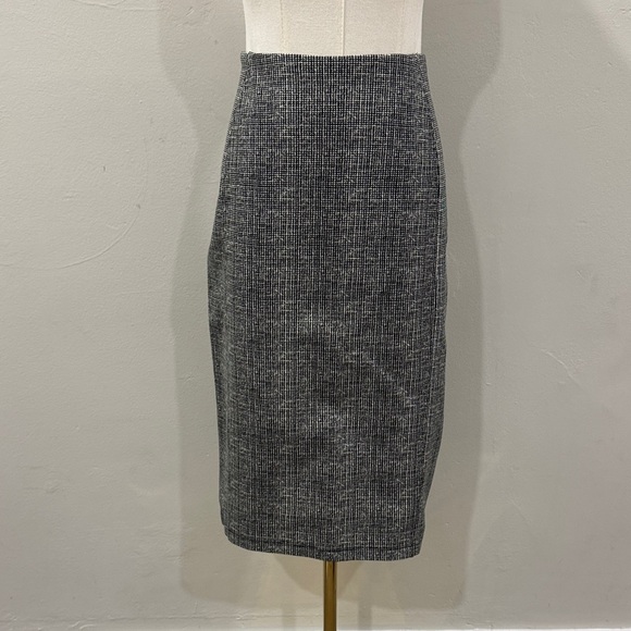 NWT Liverpool Control Top Pencil Skirt - Size 10 - Picture 1 of 9